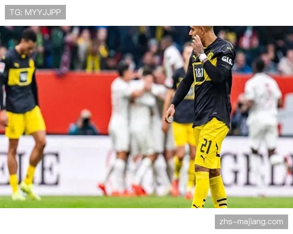 拜仁慕尼黑主场三球力克多特蒙德巩固榜首位置展现卫冕冠军雄风